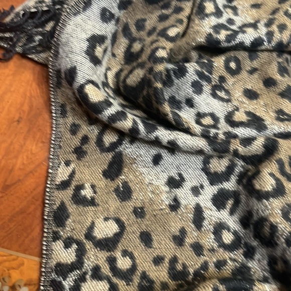 Beautiful winter warm shall - Picture 5 of 6